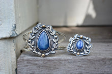 Kyanite Olive Branch Ring // Size 8
