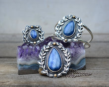Kyanite Olive Branch Ring // Size 8