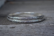 Pattern Floral Bangle Bracelet