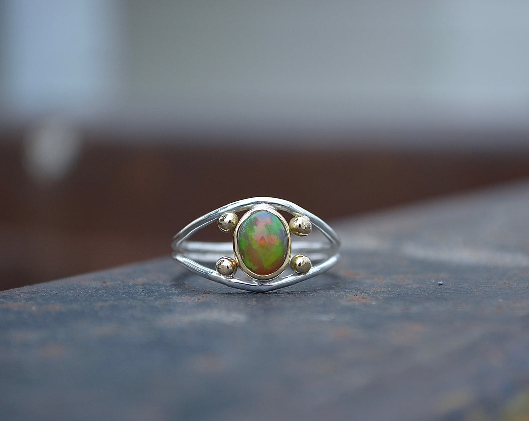 Four Points Opal Ring // Size 8.5