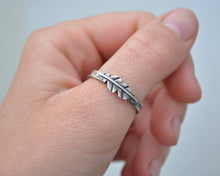 Mini Feather Ring
