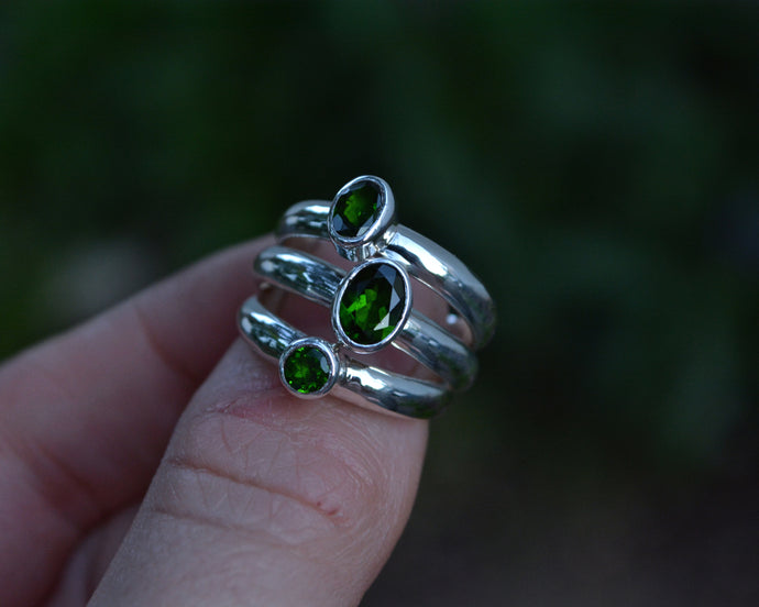 Chrome Diopside Faceted Ring